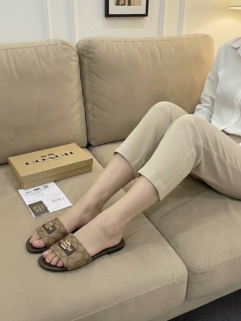Premium C Style Flat Slipper