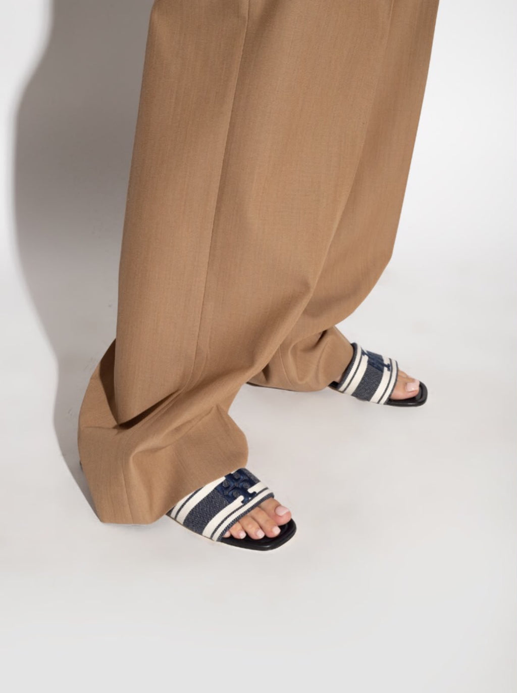 Premium T Style Flat Slipper