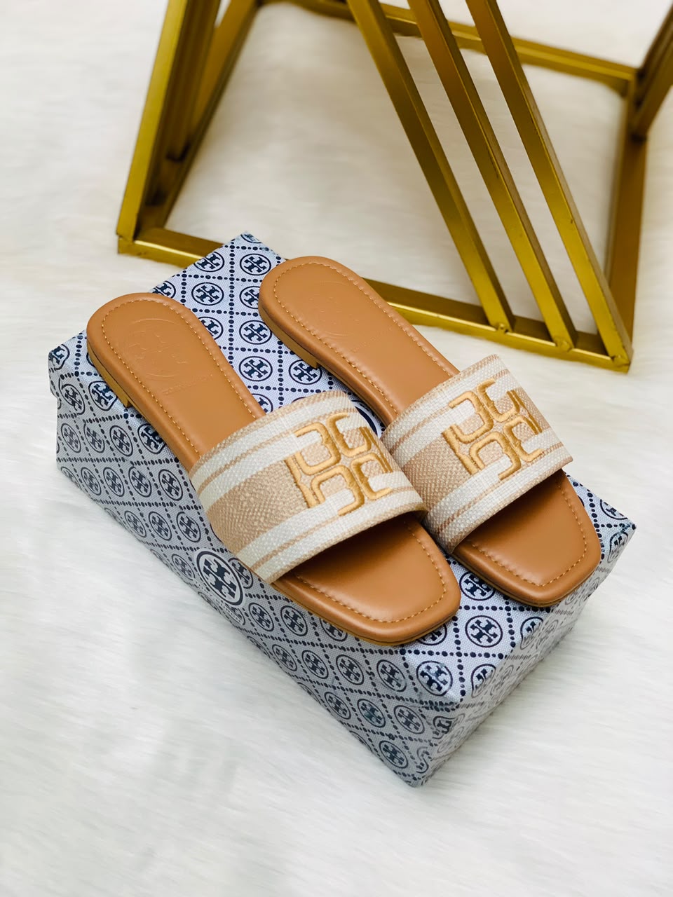 Premium T Style Flat Slipper