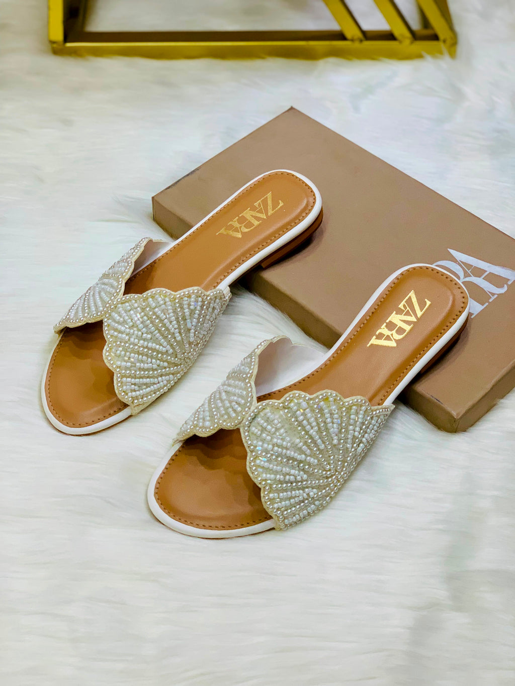 Premium Z Style Pearl Flat Slipper