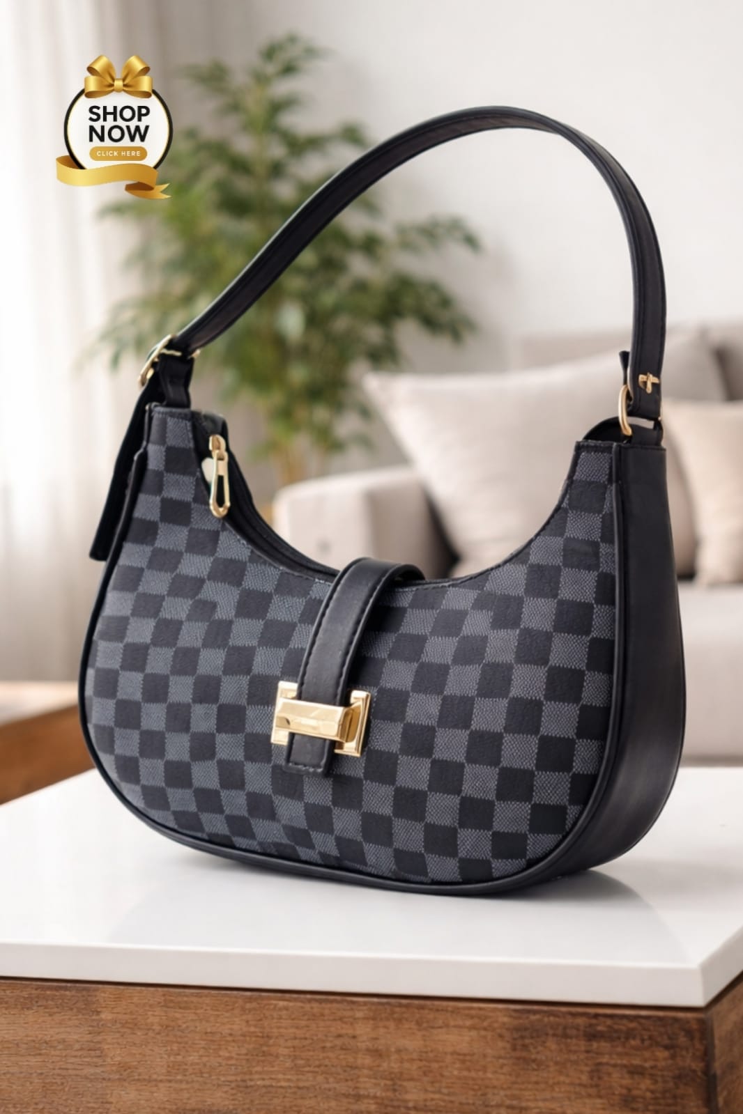Elegant Checkered Shoulder Bag