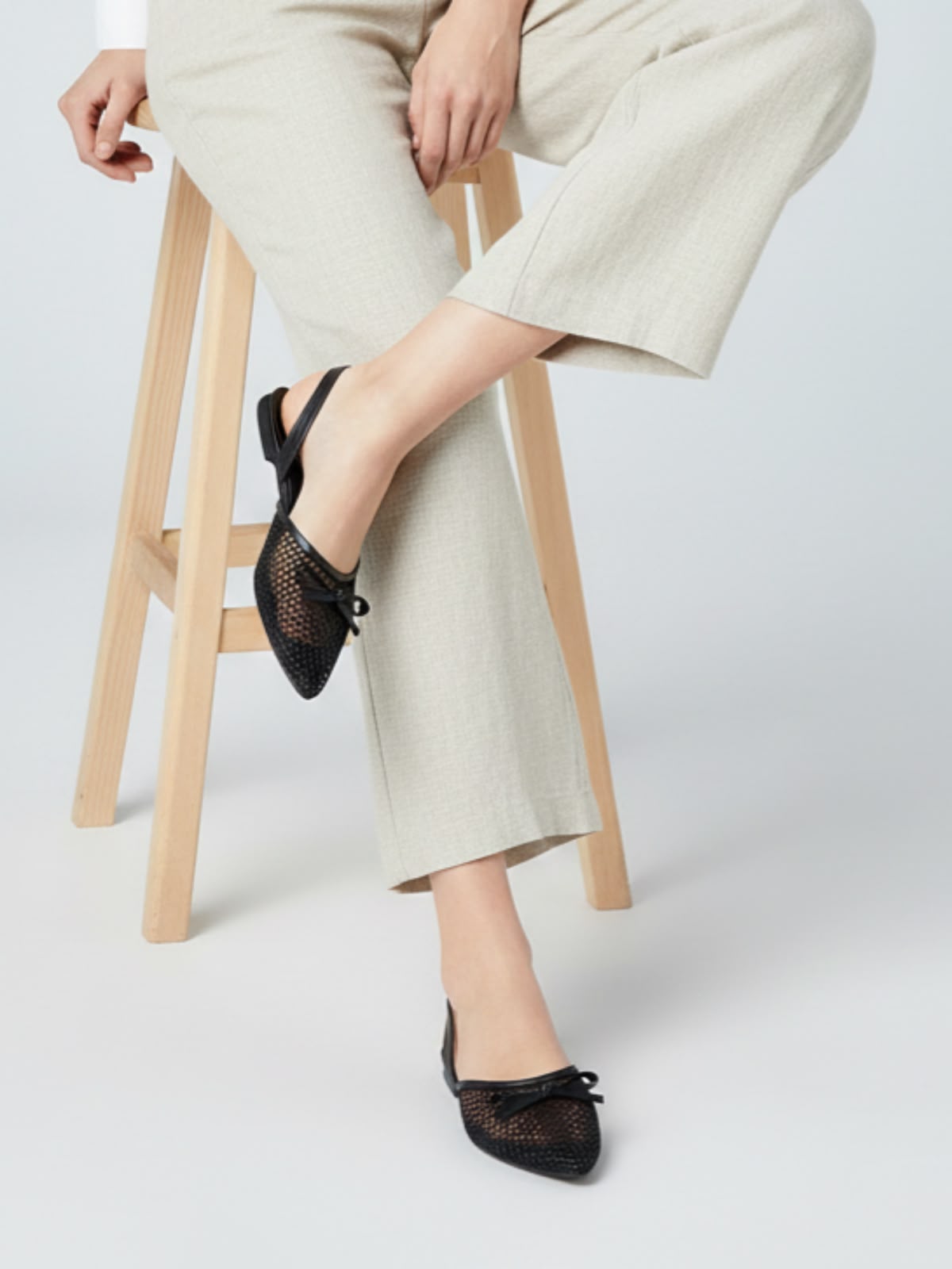Premium Net Flat Pumps