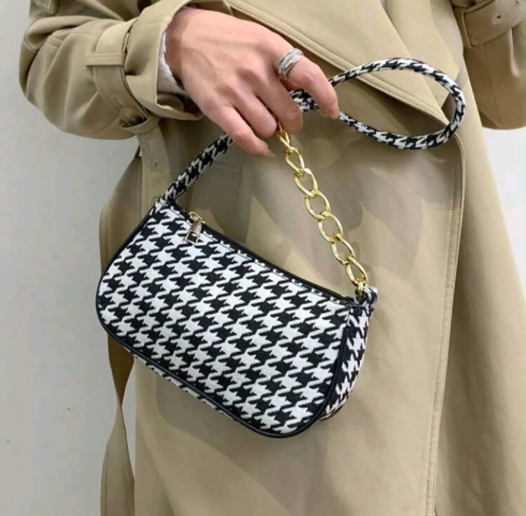 Houndstooth Chain Shoulder Bag