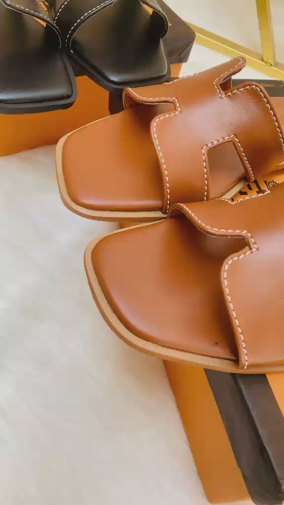 H Flat Slipper