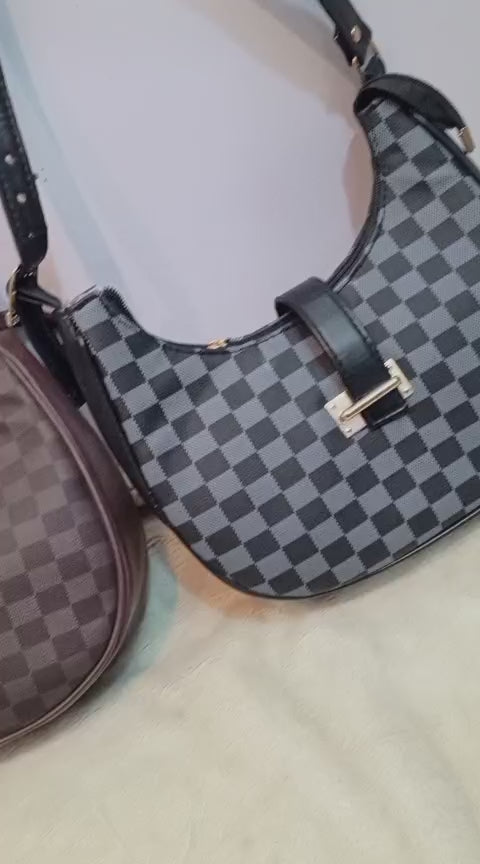 Elegant Checkered Shoulder Bag